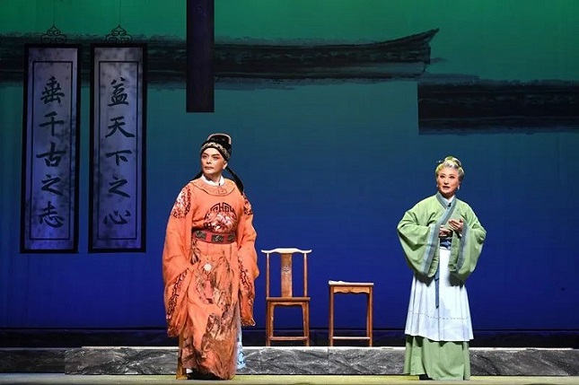 在舞臺，打開(kāi)我們的“文化故鄉”